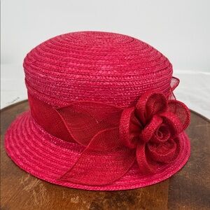 Betmar Hat Wm One Size Red Straw Floral Accent Parisian Tea Derby J234 Luxury